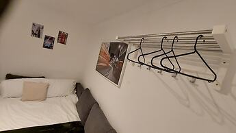 2-bed Apartment Sleeps 7 With Wi-fi