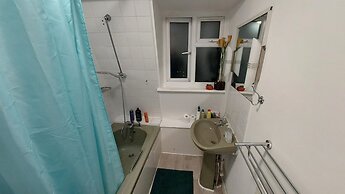 2-bed Apartment Sleeps 7 With Wi-fi