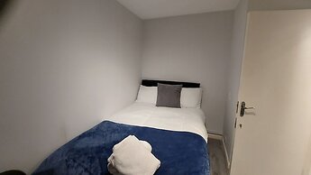 2-bed Apartment Sleeps 7 With Wi-fi