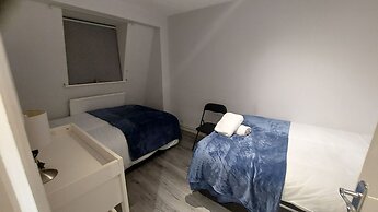 2-bed Apartment Sleeps 7 With Wi-fi