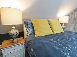 Hunters Lodge at Wildersley Farm