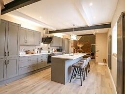 Hunters Lodge at Wildersley Farm