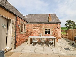 Hunters Lodge at Wildersley Farm