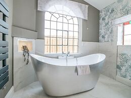 Hunters Lodge at Wildersley Farm