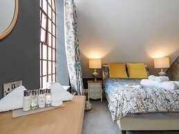 Hunters Lodge at Wildersley Farm