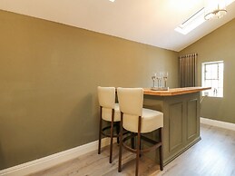 Hunters Lodge at Wildersley Farm