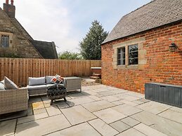 Hunters Lodge at Wildersley Farm