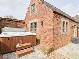 Hunters Lodge at Wildersley Farm