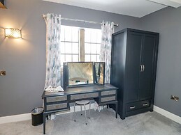 Hunters Lodge at Wildersley Farm