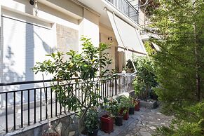 Kallithea Comfort 3 Bd Family Apt