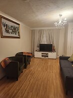 Captivating 3-bed House in Kent