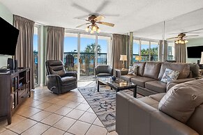 Ashworth 105 4 Bedroom Condo by RedAwning