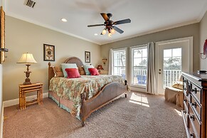 St Marys Townhome w/ Community Hot Tub & Boat Dock