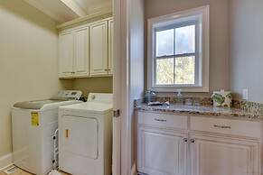 St Marys Townhome w/ Community Hot Tub & Boat Dock