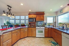 'oceanfront Castle' w/ Hot Tub & Game Room