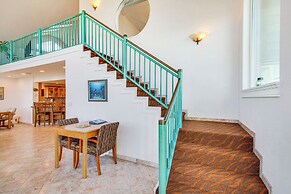 'oceanfront Castle' w/ Hot Tub & Game Room