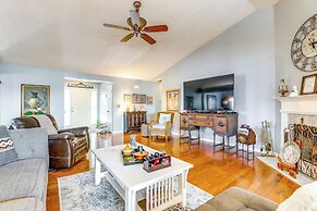 Cozy Buford Home w/ Piano ~ Mins to Lake Lanier!