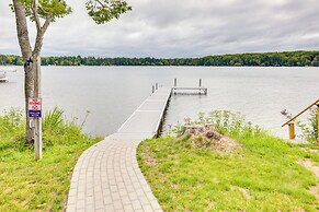 Lakefront Rhinelander Cottage w/ Private Dock!