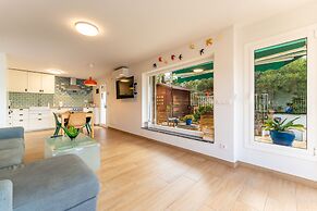 Designer Luxury Two Bedroom Apartment