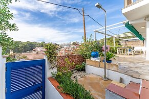 Designer Luxury Two Bedroom Apartment