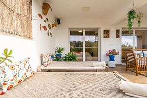 Designer Luxury Two Bedroom Apartment