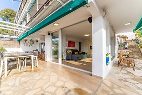 Designer Luxury Two Bedroom Apartment