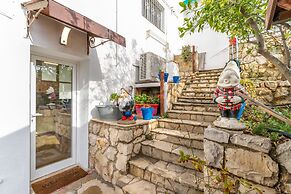 Designer Luxury Two Bedroom Apartment