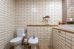 Designer Luxury Two Bedroom Apartment