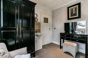 The Cool Belfast Home