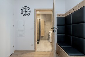 Modern Apartment in Kolobrzeg by Renters