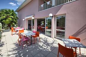 HOTEL FORMULES CLUB BORDEAUX CENON