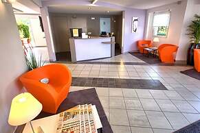 HOTEL FORMULES CLUB BORDEAUX CENON