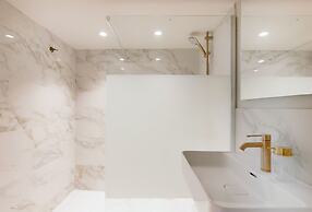 Primavera' Seafront apt with tower view