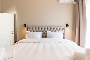 Primavera' Seafront apt with tower view