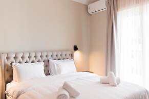 Primavera' Seafront apt with tower view