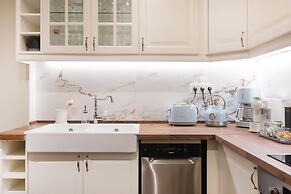 Primavera' Seafront apt with tower view