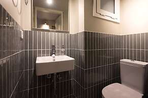 Primavera' Seafront apt with tower view