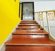 OYO 75465 Lucky Hoste