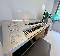 OYO 75465 Lucky Hoste