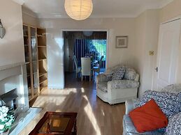 Stunning 3-bed House in Cheadle