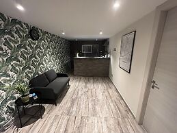 Kalasó Design Guest House - Rome Airport