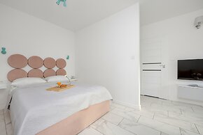 Motława River Old City Studio by Renters