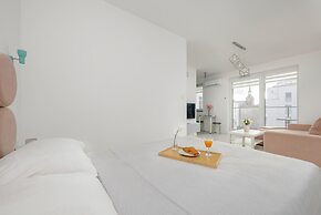 Motława River Old City Studio by Renters