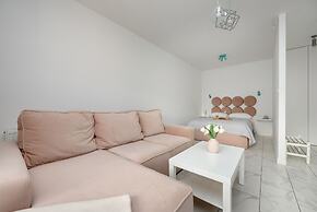 Motława River Old City Studio by Renters