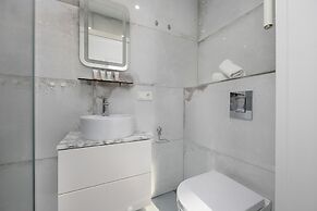 Motława Old City Apartment by Renters