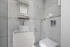 Motława Old City Apartment by Renters