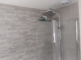 Beautiful and Luxurious 4-bed House in Essex