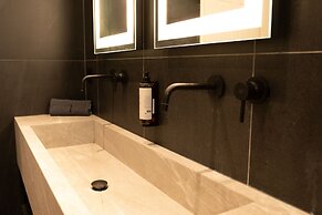 Taskou Luxury Suites