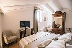 Giardini Calce Luxury Rooms