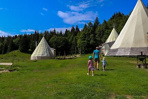 Village Tipi